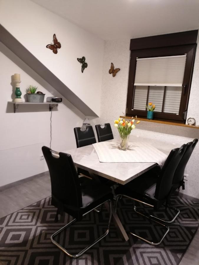 Ferienwohnung Schmitz Anschau Bagian luar foto