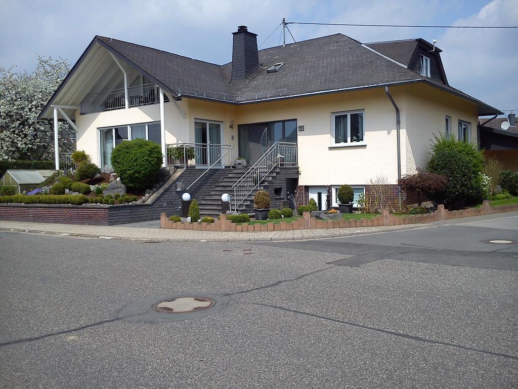 Ferienwohnung Schmitz Anschau Ruang foto
