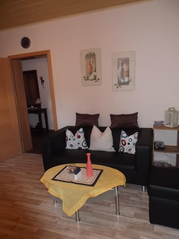 Ferienwohnung Schmitz Anschau Ruang foto